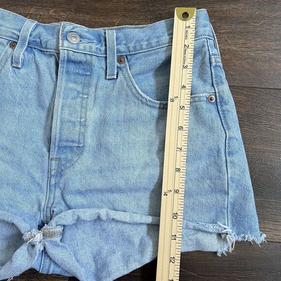 LEVI'S 501 Original Cut-Off Shorts Light Wash Size 27 Button Fly High Rise - Picture 12 of 14